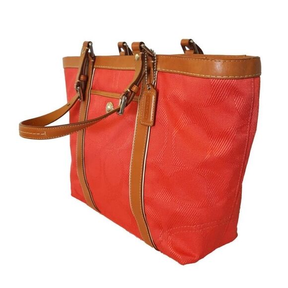 Coach tote bag ❄price drop❄ - Picture 10 of 14